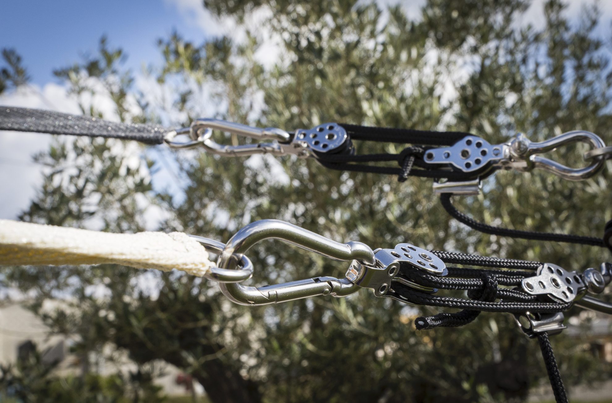 Tout savoir sur les mâts et fixations et accessoires d'Espace Ombrage